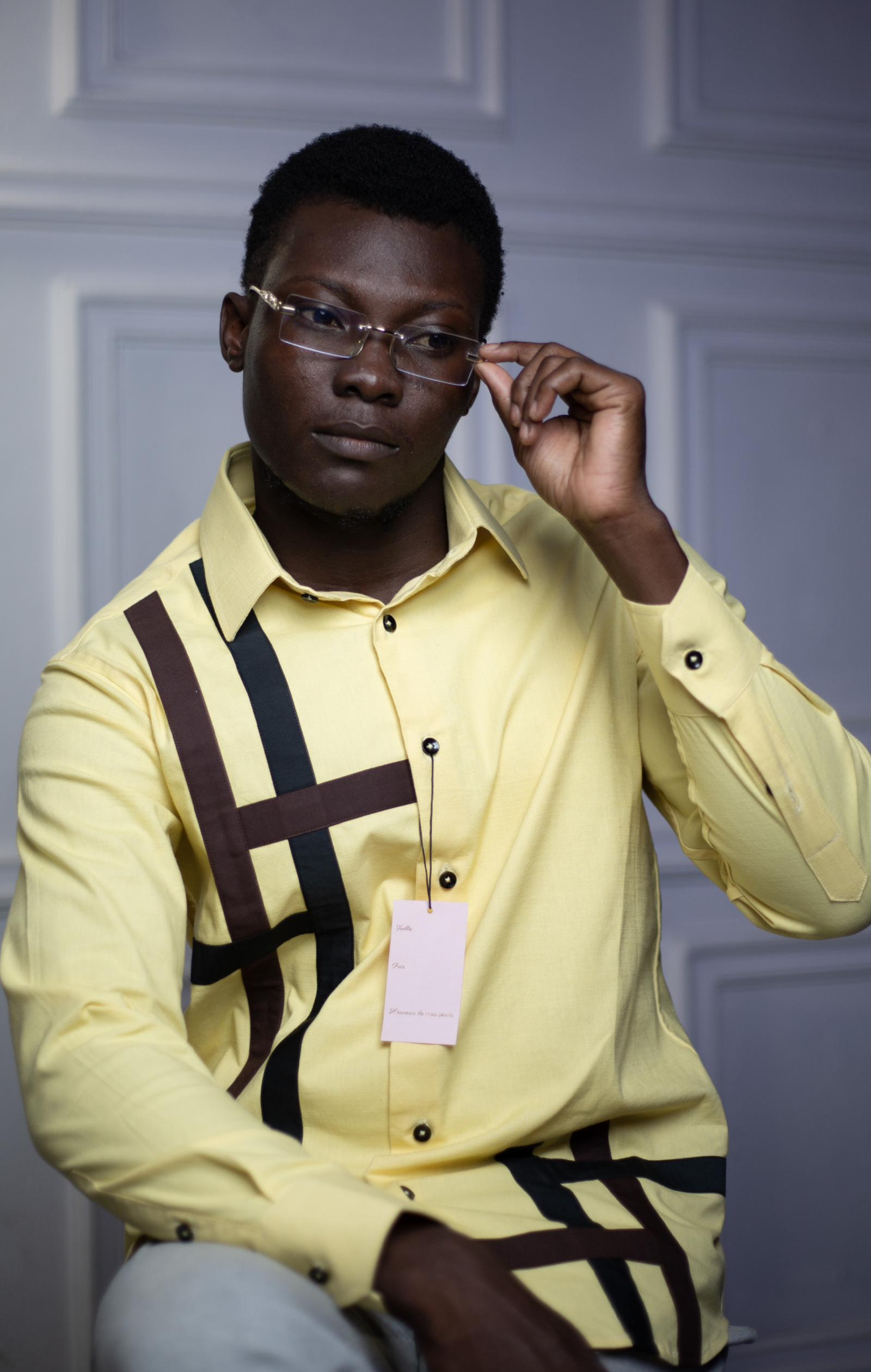 Chemise homme jaune pastel à bandes graphiques asymétriques – HERMYS