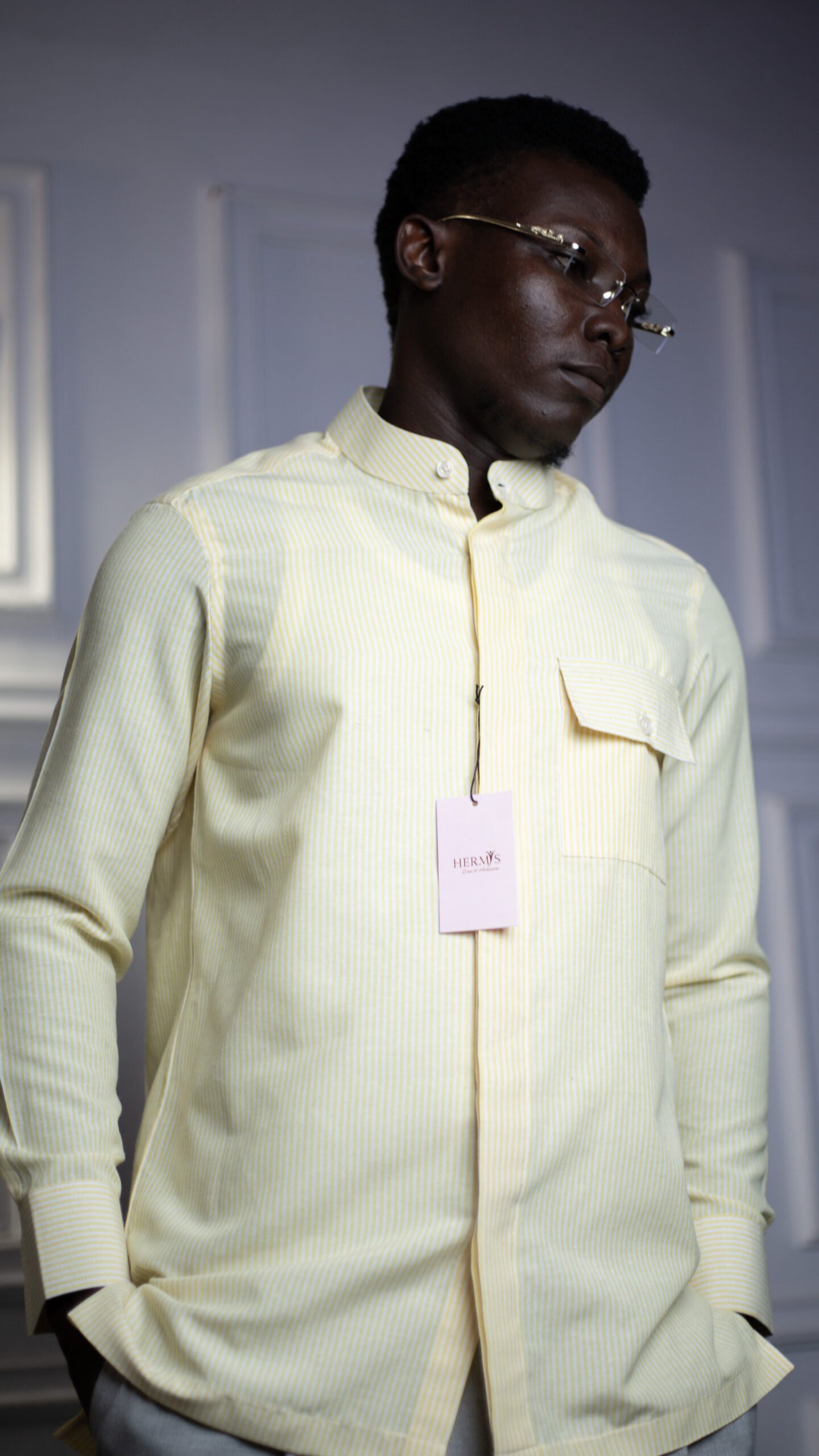 Chemise comme col officier à rayures jaune pastel – HERMYS – Image 2