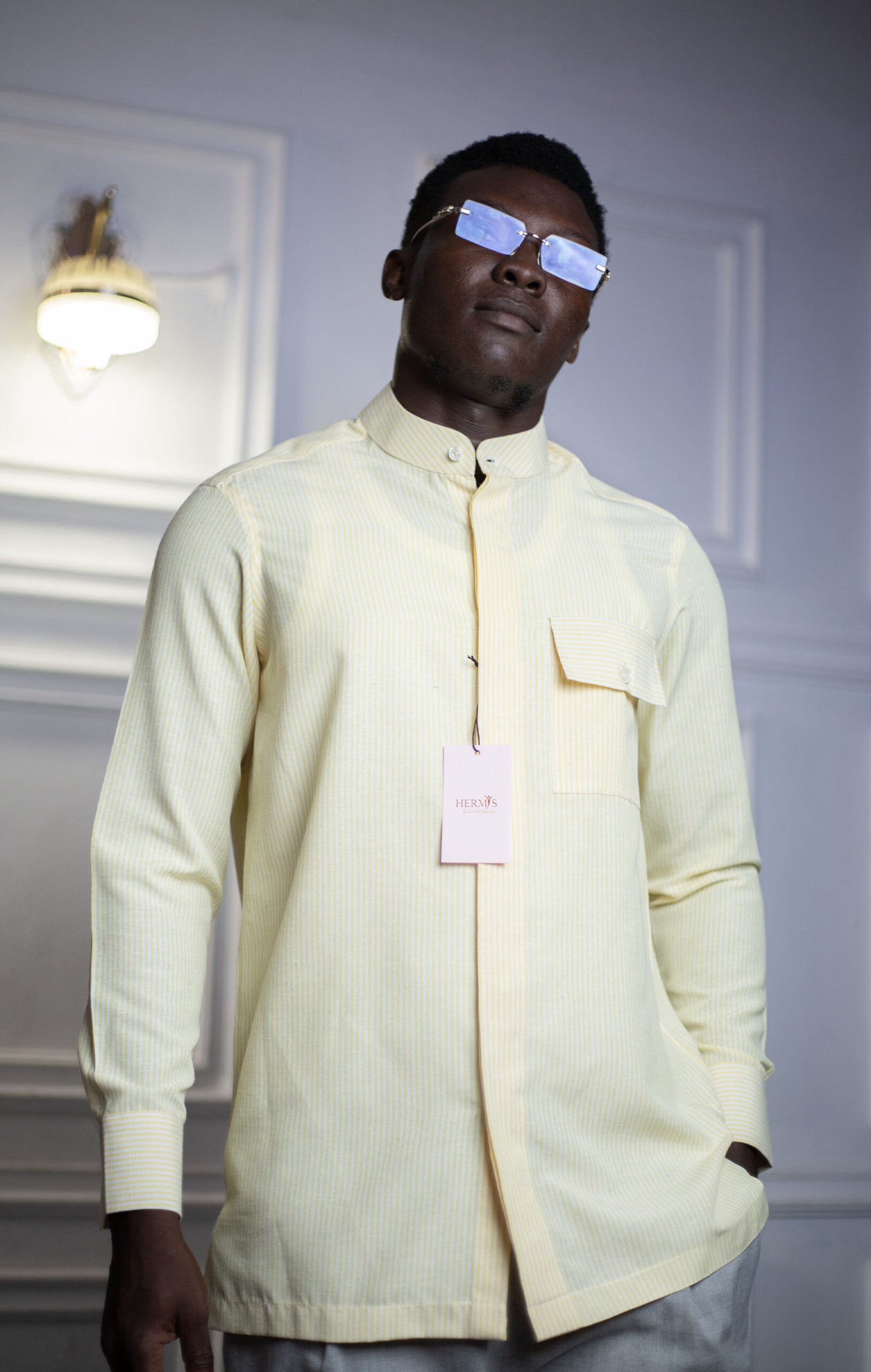 Chemise comme col officier à rayures jaune pastel – HERMYS